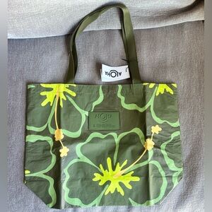 Aloha Collection Reversible Tote Pua Floral Waikīkī Limited Edition Hawaii Palm